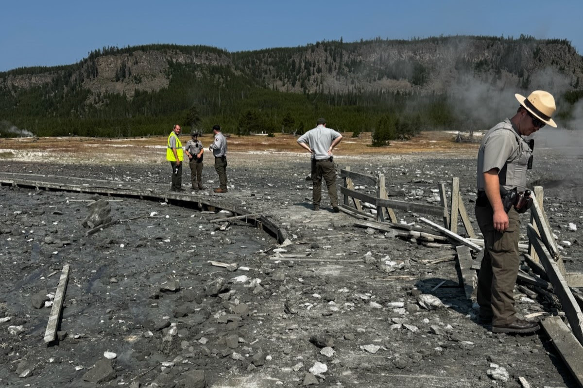 Esplosione idrotermale nel Parco di Yellowstone chiuso
