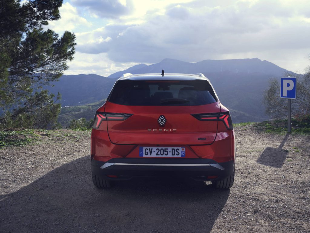 Renault_Scenic_E-Tech_electric prova su strada