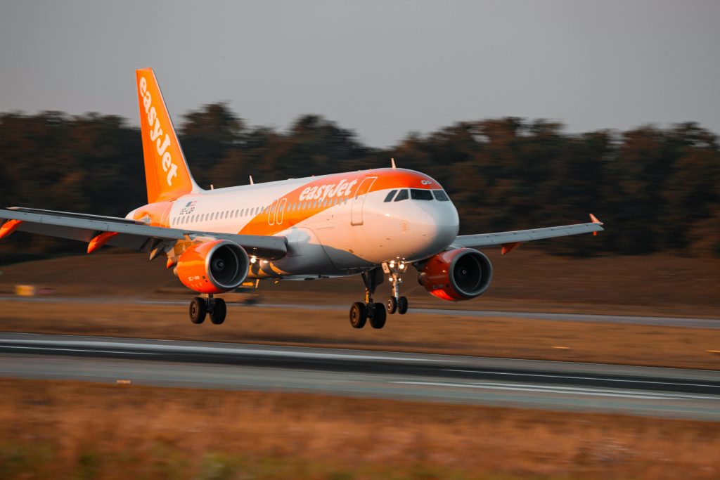 EasyJet-Linate-Roma-Fiumicino-scaled.jpg