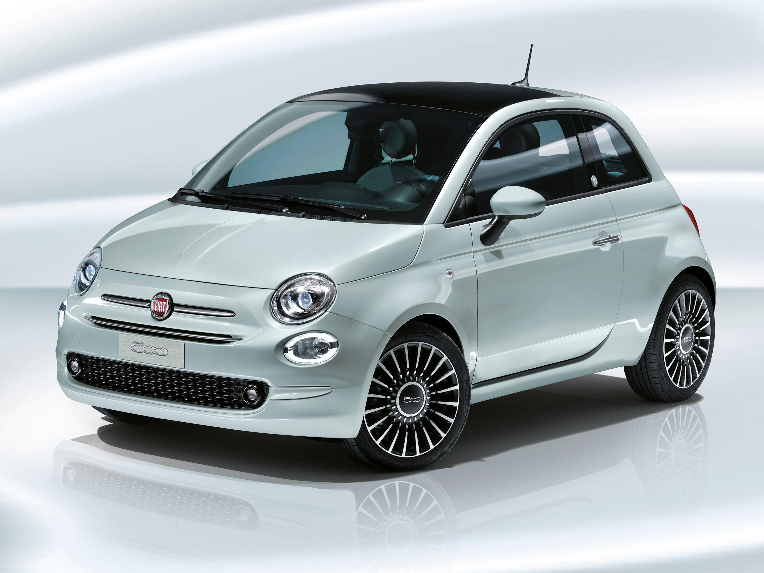 fiat-500-hybrid-2020-front-angle-1