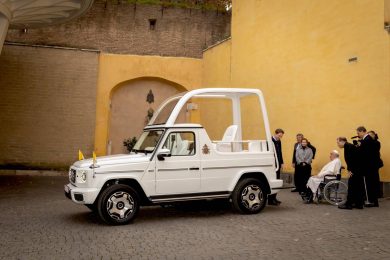 papamobile francesco